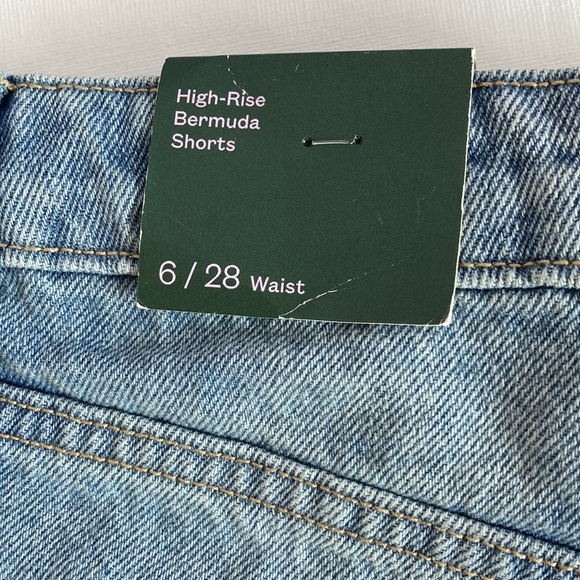 Wild Fable High Rise Distressed Bermuda Shorts Size 6 - Picture 4 of 12